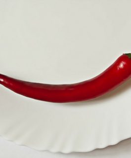 Маринований гострий перець з медом
