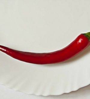 Маринований гострий перець з медом