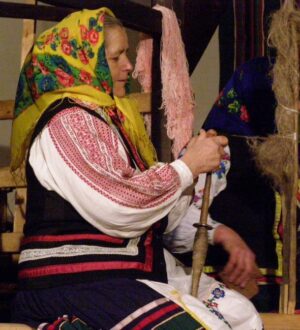 Прядіння вовни — справа тонка: як прясти вовну