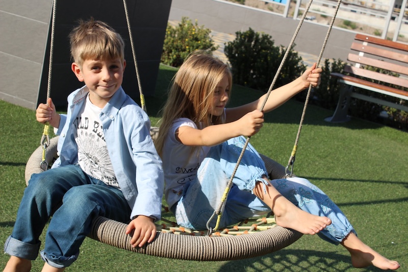 дитячі гойдалки