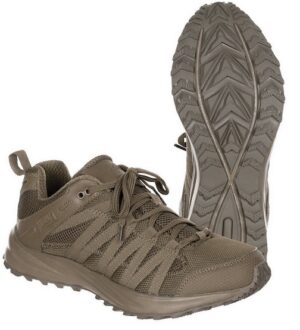 Тактичні кросівки: баланс комфорту, захисту і витривалості