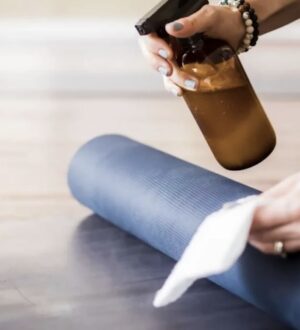 Як доглядати за туристичними килимками