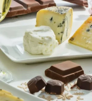 Шоколадний сомельє: як поєднувати темний шоколад із вином, кавою та сирами