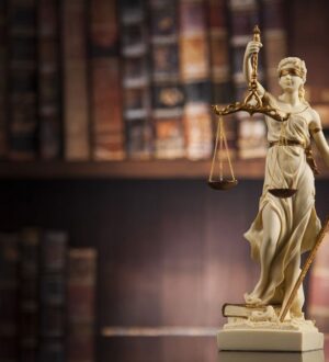 На что обращать внимание при выборе юридической компании
