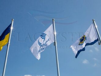 Флаги и флагштоки в FlagSystem: изготовление качественных изделий под ваши цели