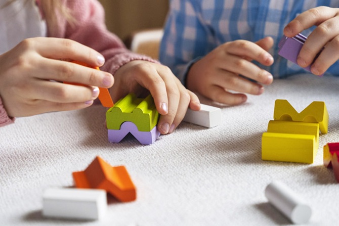 як обрати розвиваючі іграшки