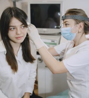 Які симптоми сигналізують, що потрібно йти до ЛОРа 