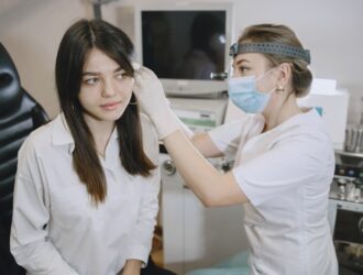 Які симптоми сигналізують, що потрібно йти до ЛОРа 