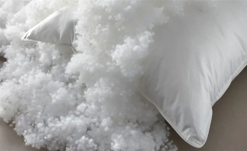 холлофайбер у подушці