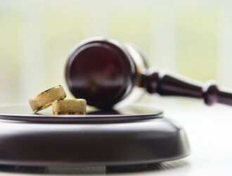 Розлучення – як його оформити та коли потрібен адвокат?