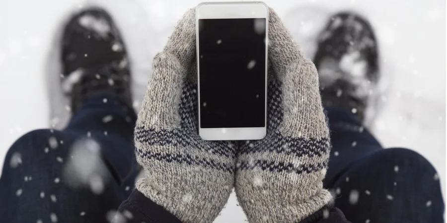 Як уберегти смартфон від зимових стресів