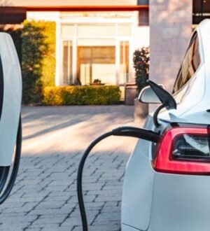 Як правильно обрати домашню зарядну станцію для електромобіля – поради експертів