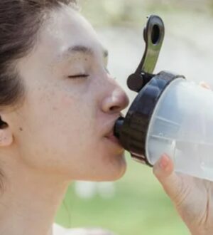 Брендовані пляшки для води з логотипом – як замовити оптом